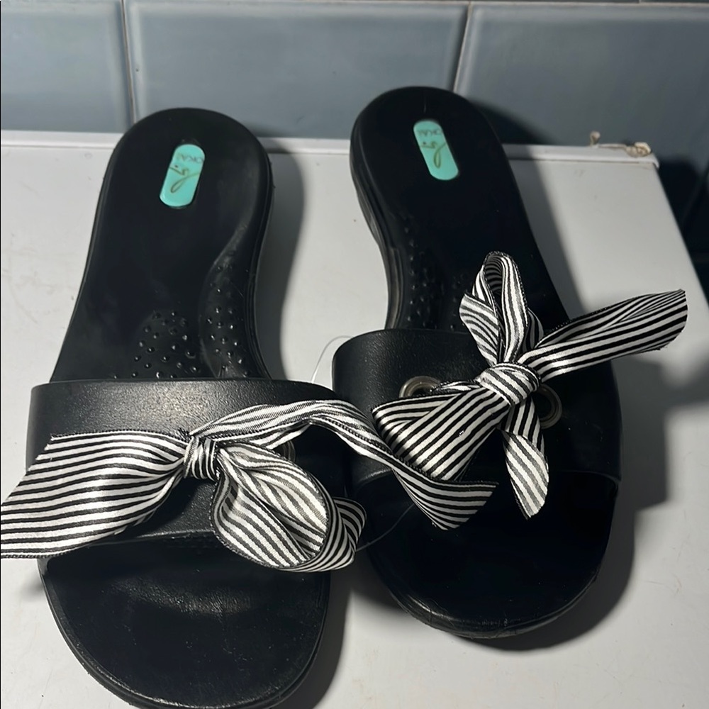 OKA b. Black Sandals with Striped Bow